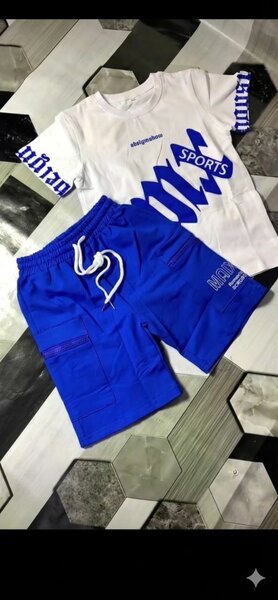 Ensemble sport enfant coloré