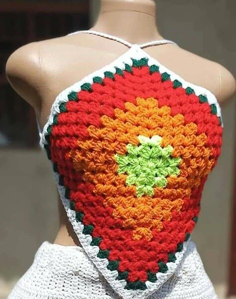 Top crochet tendance femme