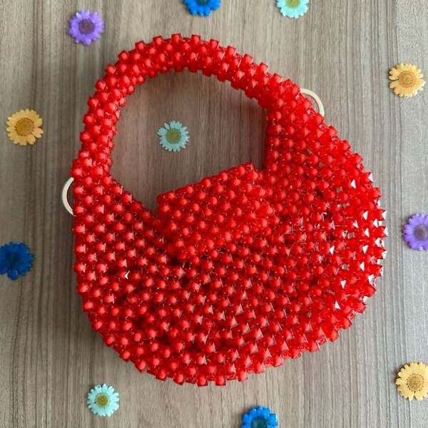 Sac perles rouge tendance