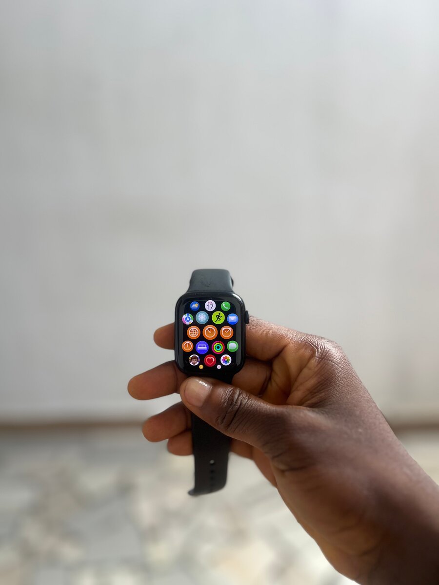 Apple Watch Series 8 (GPS + Ce