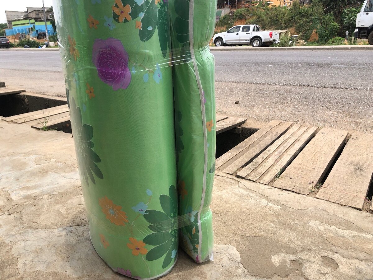 Matelas ordinaire une place épaisseur 10