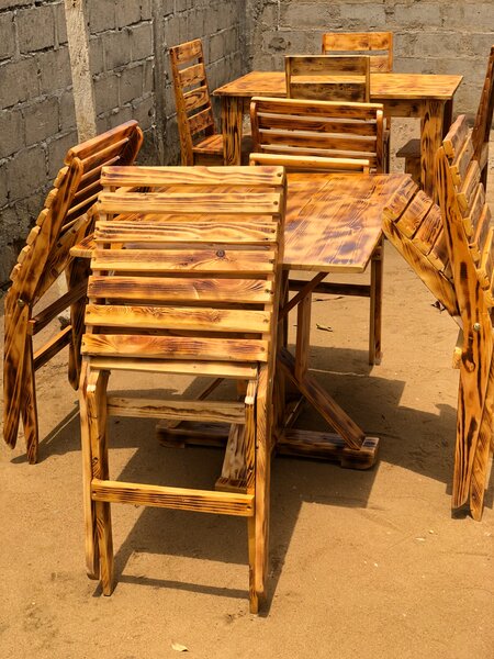Table et Chaises en Bois