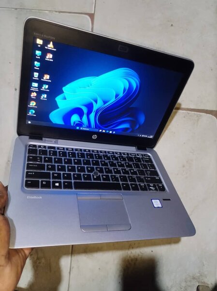 HP EliteBook Puissant i5