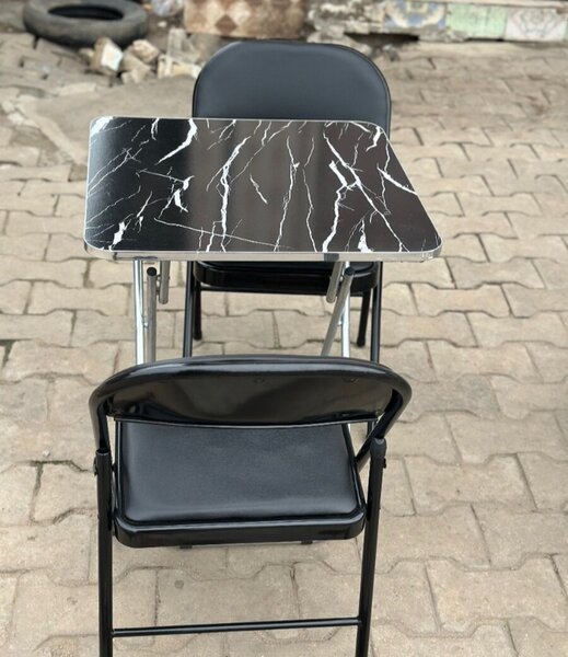 Table pliante avec chaise pliable en noir