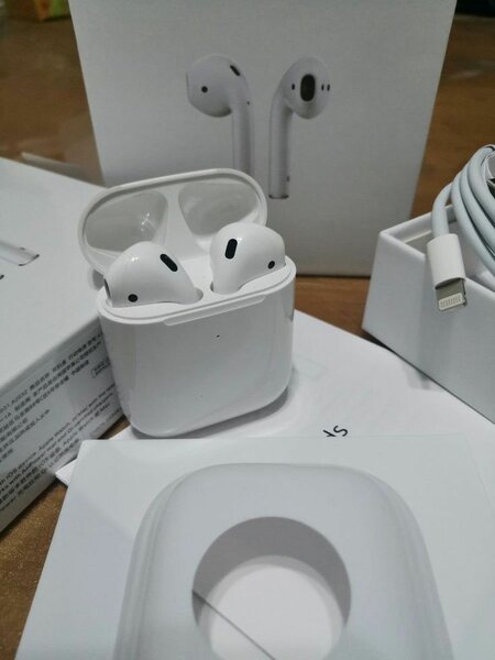 AIR PODS 2ND GENERATION NEW
