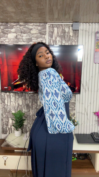 Blouse élégante à motifs bleus