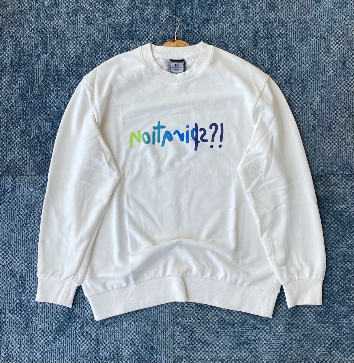 Sweatshirt
