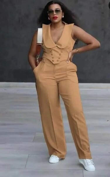 Set of beautiful women's clothing (top and bottom)