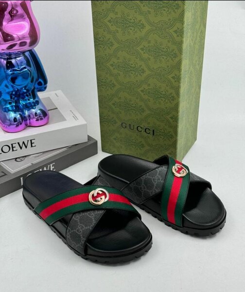Gucci slippers