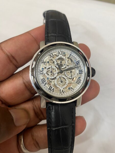 Montre squelette homme