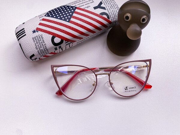 Ladies premium eyewear