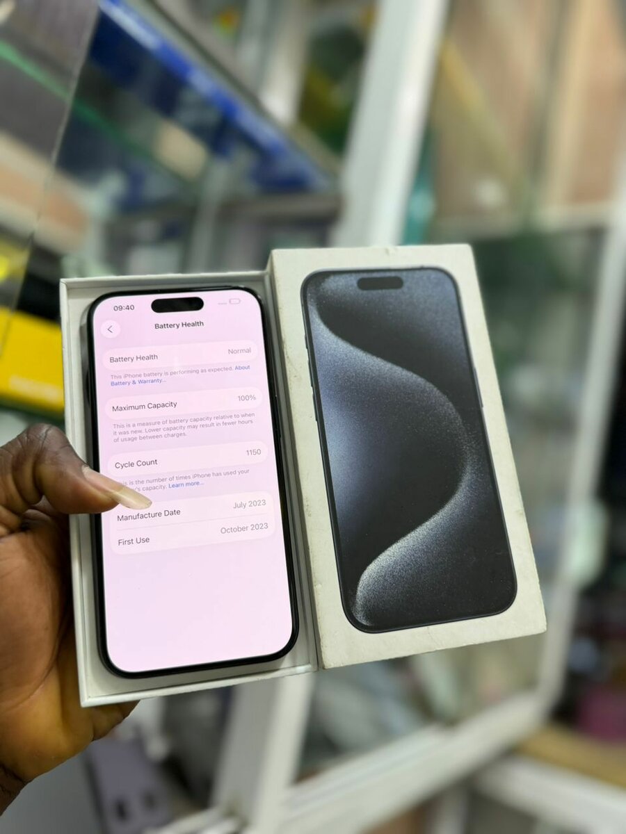 iPhone 15 pro 128 giga et 2puc
