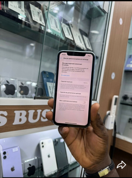 iPhone XR Bleu 64Go Débloqué