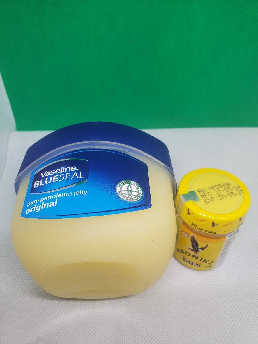 Vaseline et Aboniki:ventre plat