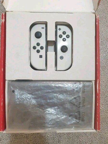 Console portable avec manettes