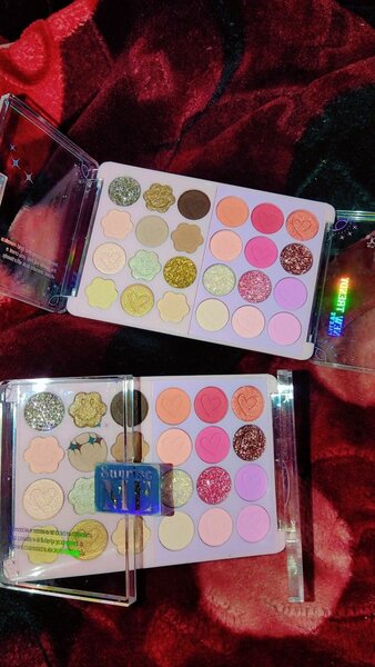 Mini pallete with glitters