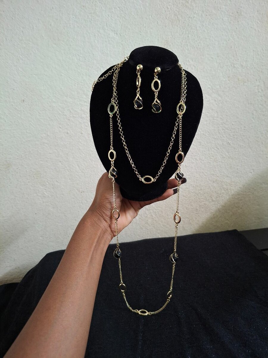 Parure élégante dorée et verte