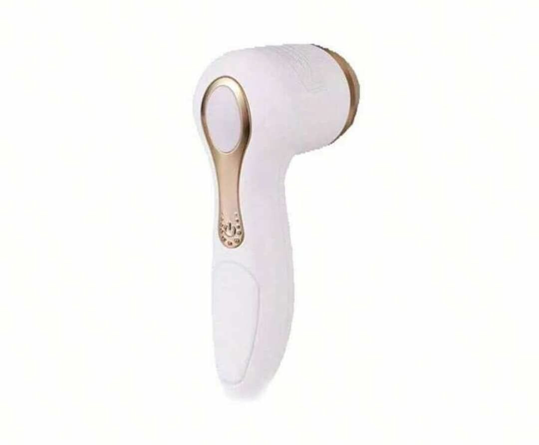 Râpe à pieds électrique rechargeable