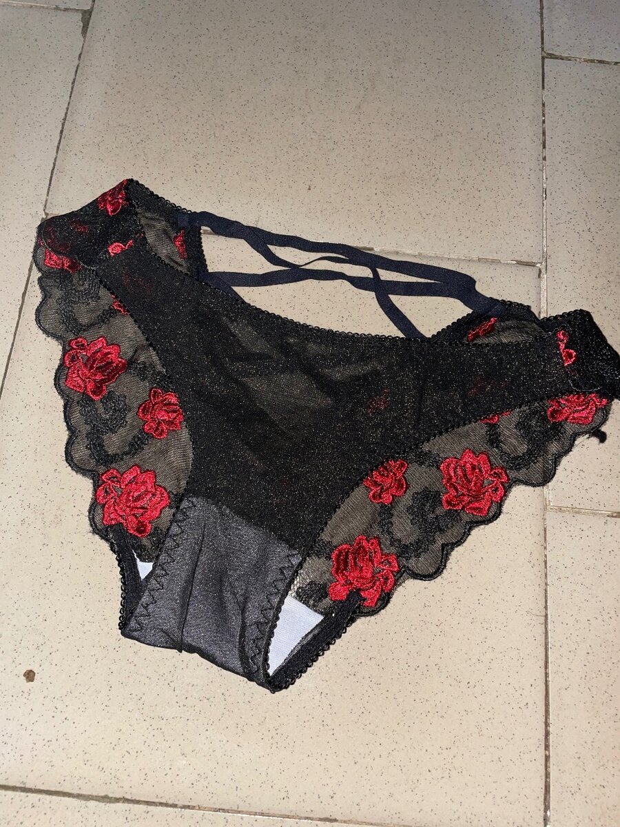 Ensemble de culottes en dentelle