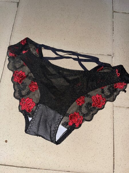 Ensemble de culottes en dentelle