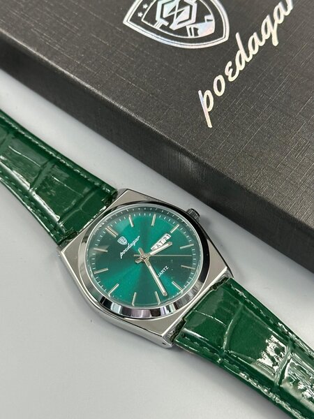 Montre élégante avec bracelet