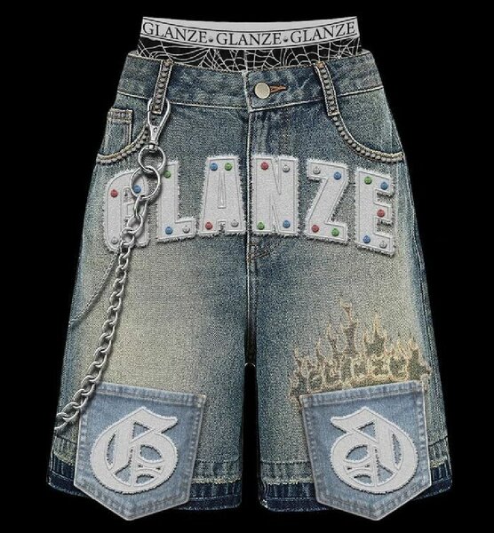 Short en jean avec chaînes élégantes