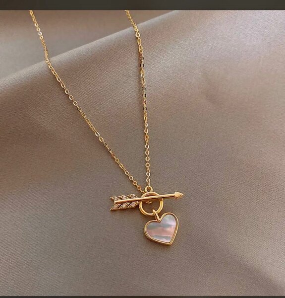 Gold Heart Pendant Necklace