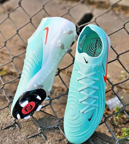 Chaussures de Football Dynamiques