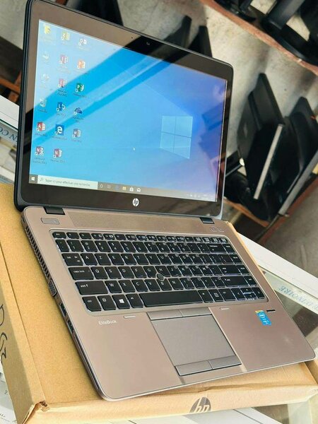 HP elibook 840 G2