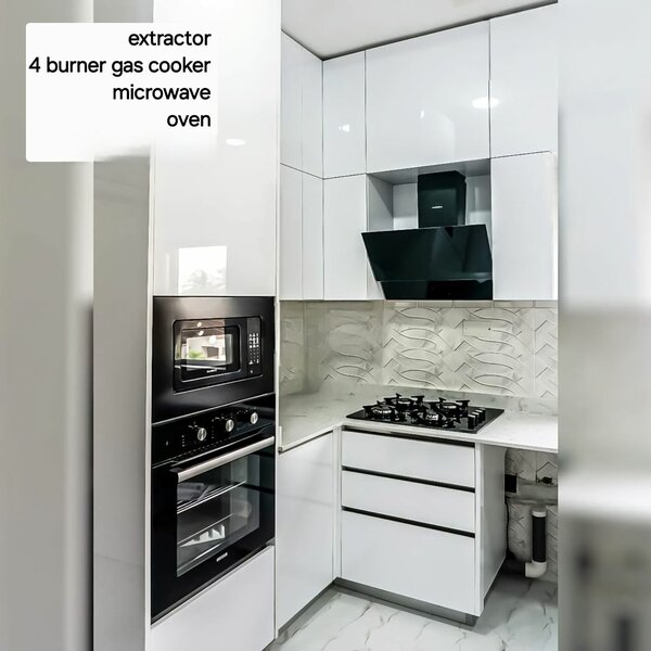 4 set inbuilt appliances extractor Hobs oven and microwave b