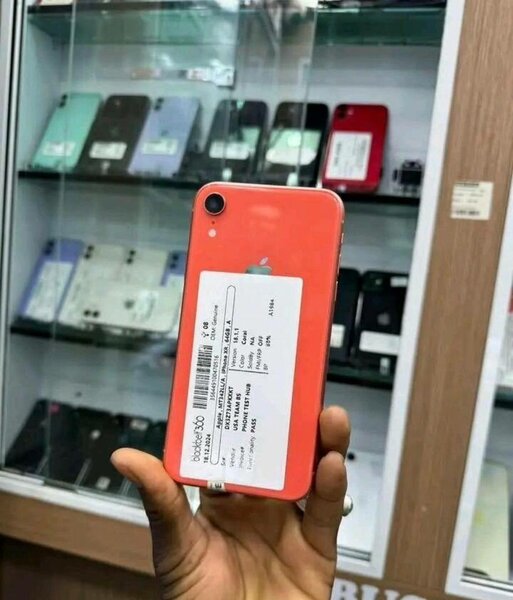 iPhone XR 64GB Corail Débloqué