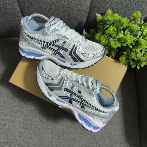 Chaussures de course Asics