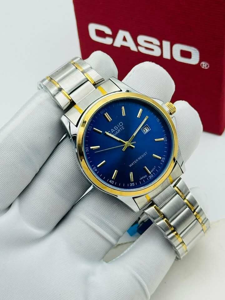 Montre de luxe disponible