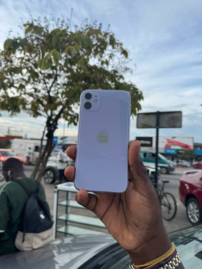 iPhone 11 64GB Lavender
