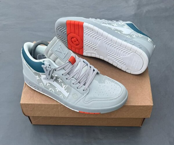 Baskets grises  Nike