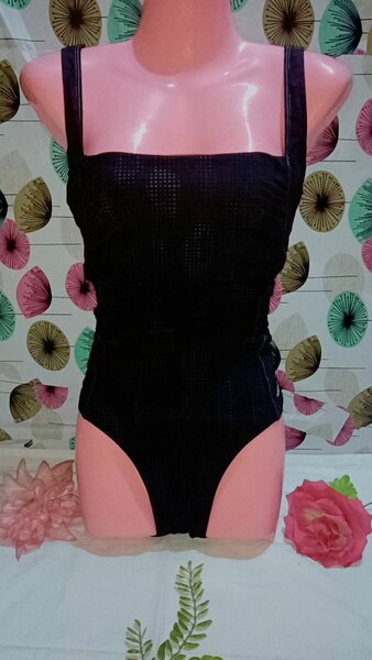 Maillot de bain élégant noir