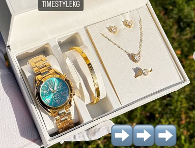 Комплект с наручными часами для женщин