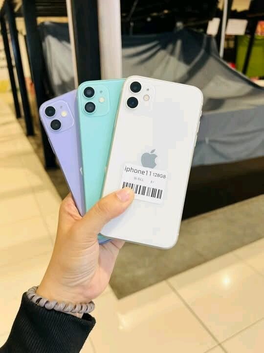 iPhone 11 - 128GB Couleurs Variées