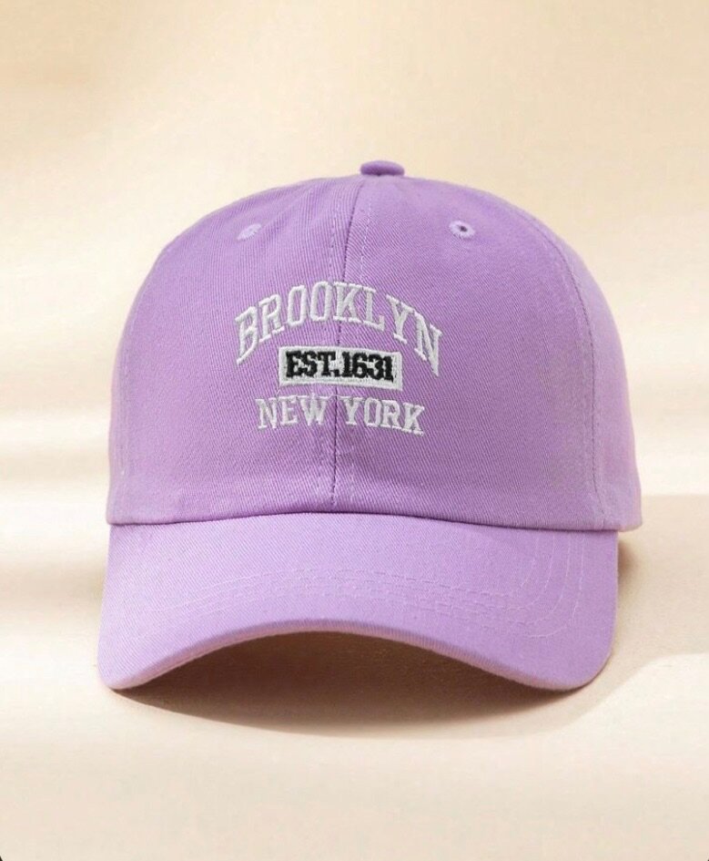 Casquettes élégantes variées