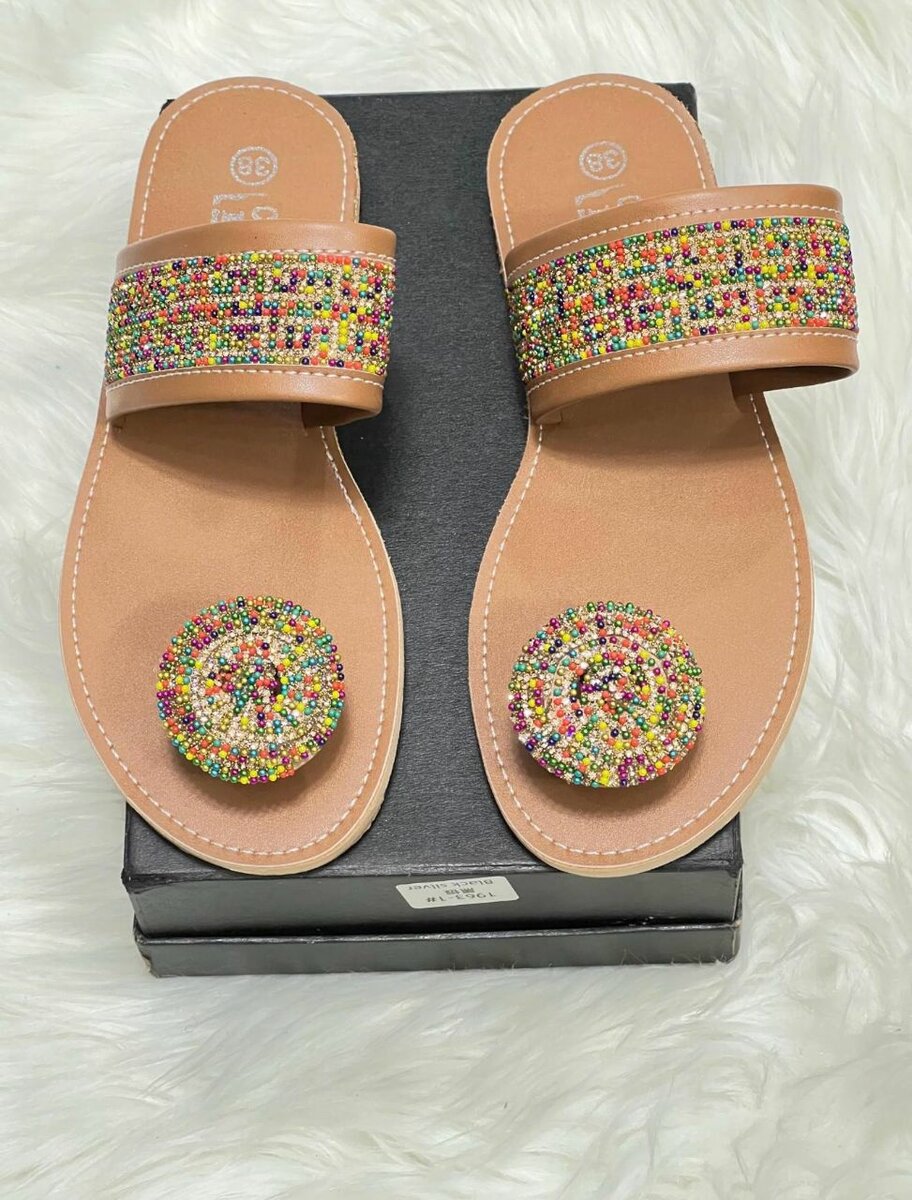 Sandales perlées élégantes