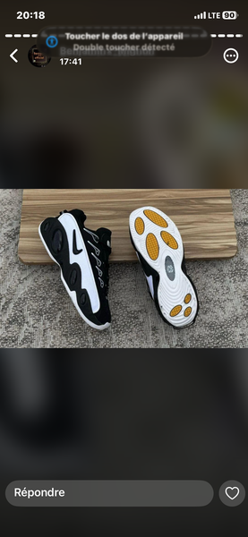 Baskets noires et blanches