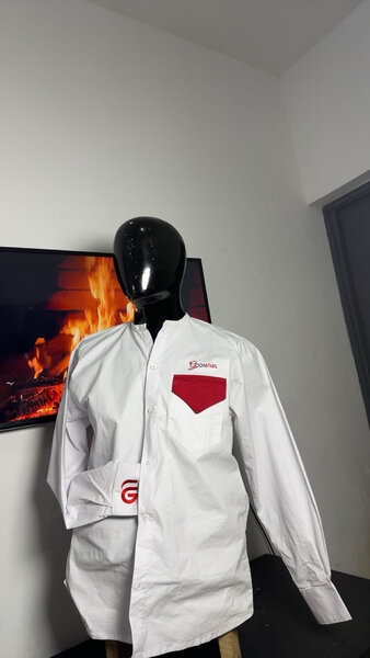 Chemise blanche élégante homme