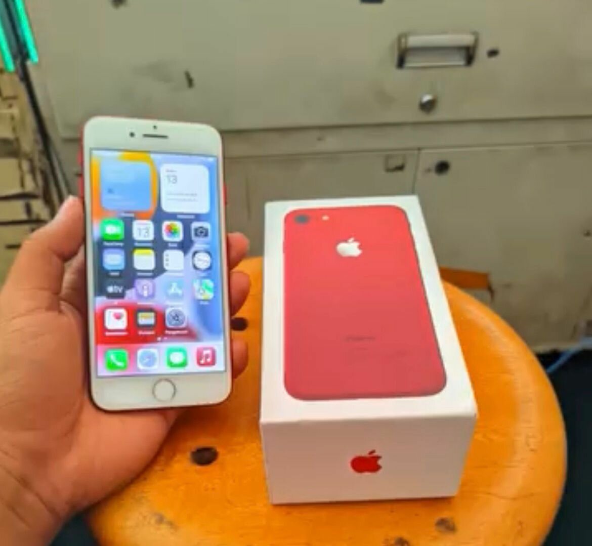 iPhone SE (2020) Rouge