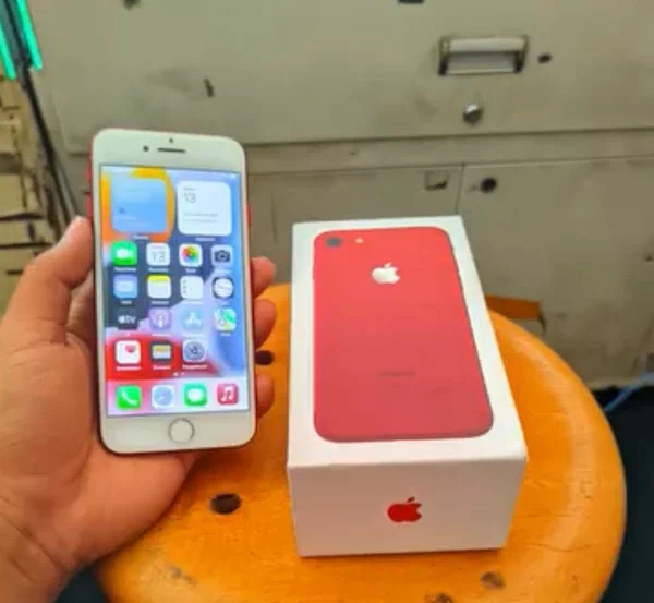 iPhone SE (2020) Rouge