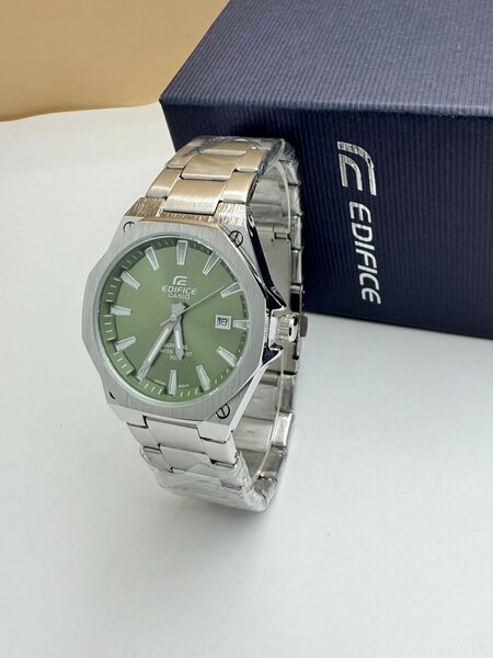 Montre Édifice Homme Élégante