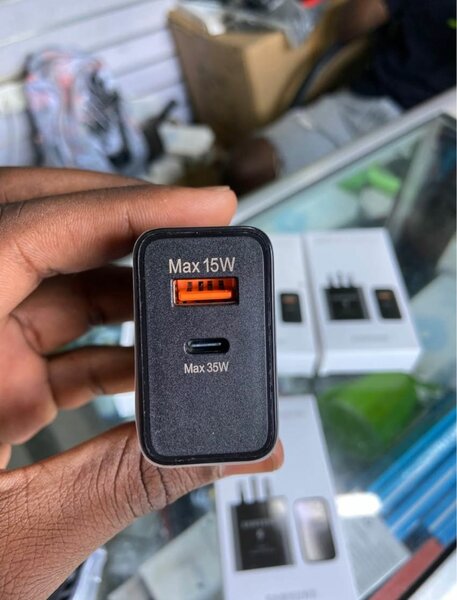 Samsung C to C 35 watts charge