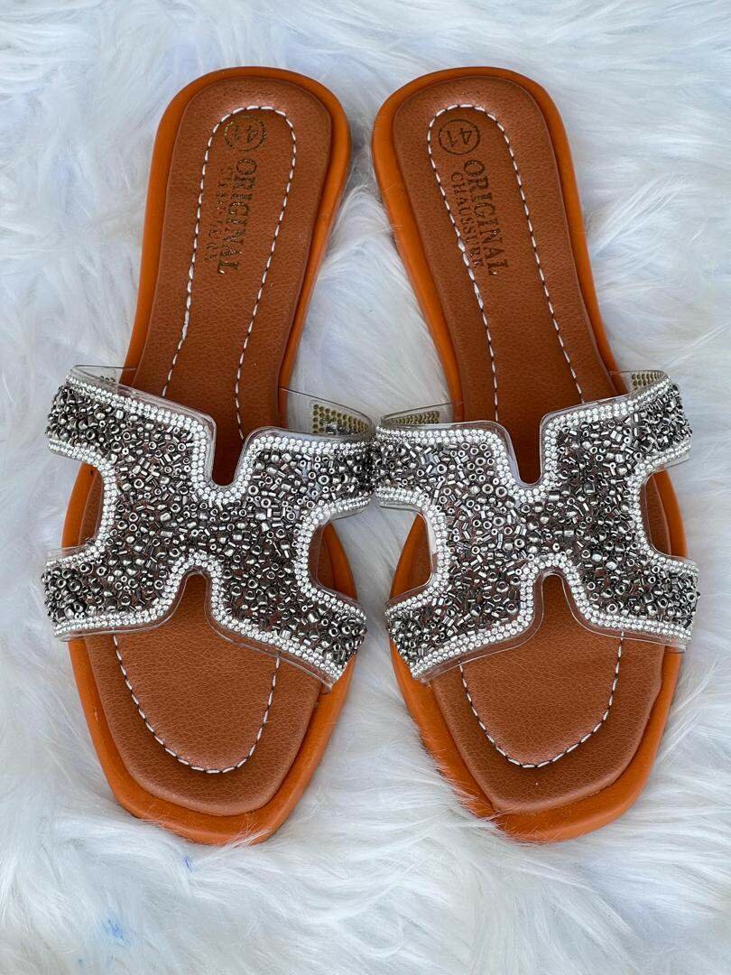 Sandales plates élégantes en perles