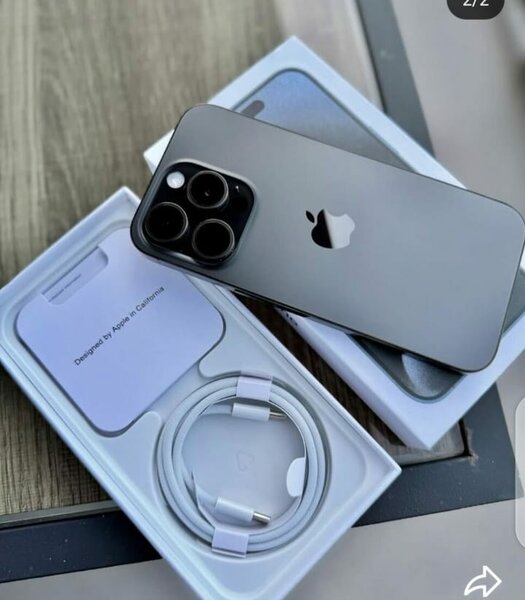 iPhone 15 Pro Max - Smartphone