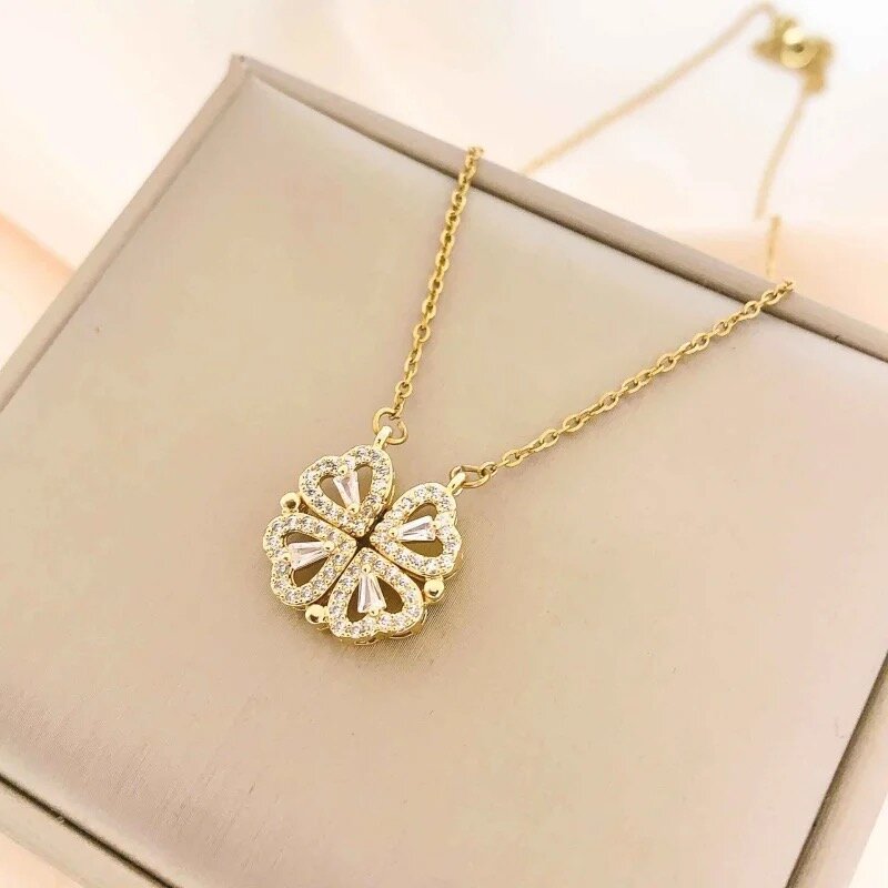 Collier pendentif trèfle doré