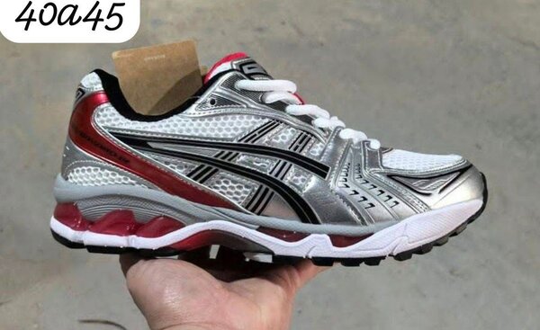 Chaussures de course ASICS